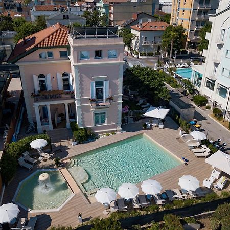 Appartamenti Diffusi Di Villa Fiorita Con Accesso Alle Piscine Della Struttura Principale Cattolica Eksteriør billede